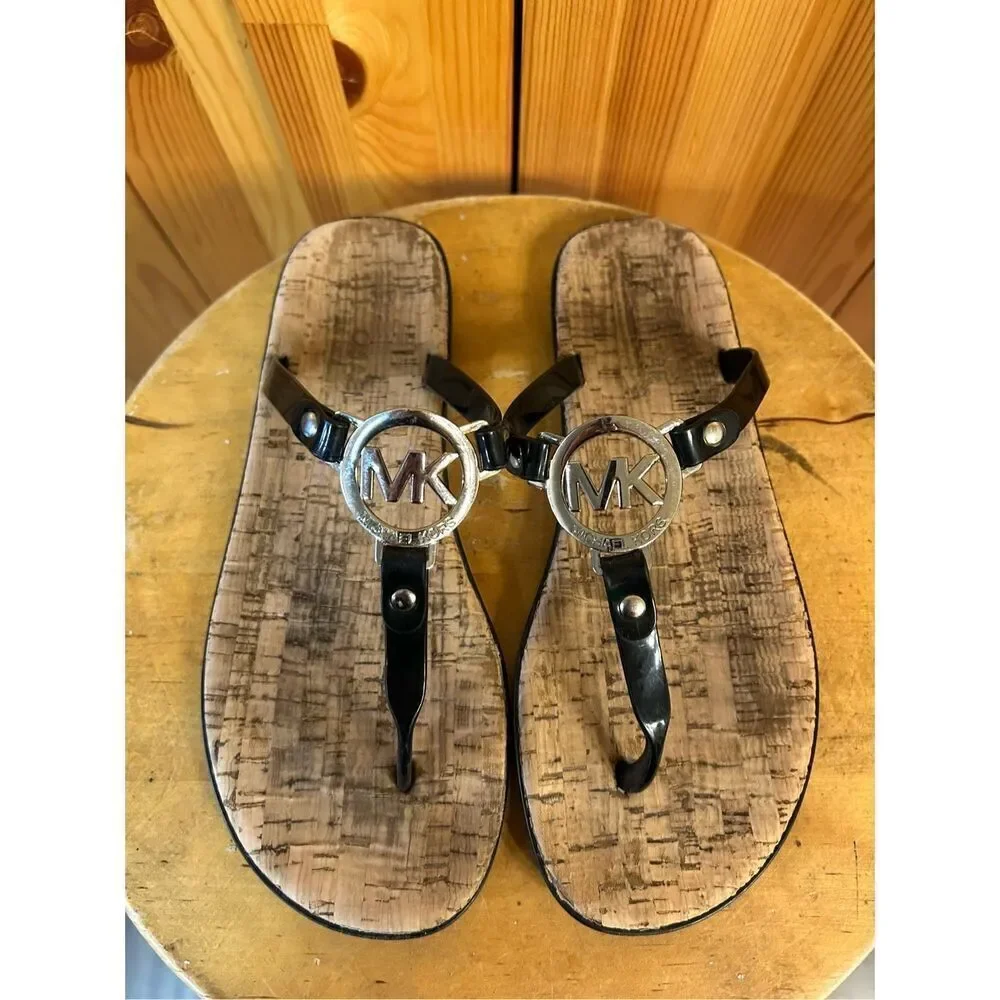 Michael Kors Flip Flop Sandal Women's US 8M Black  Slip-On